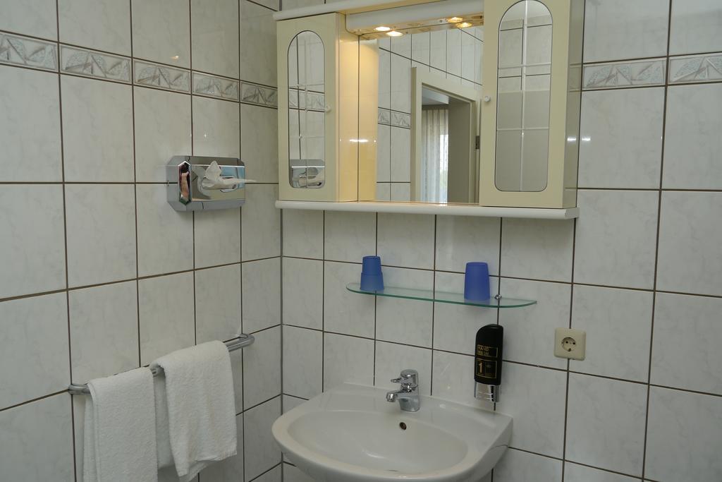 Erbenholz Hotel Laatzen Ngoại thất bức ảnh
