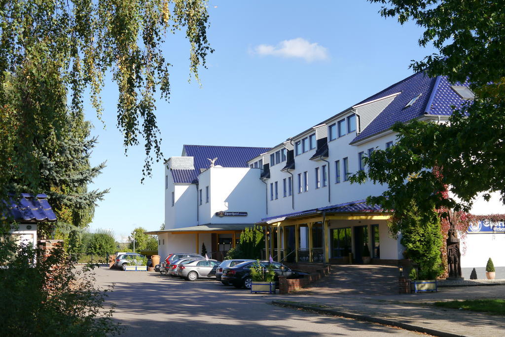 Erbenholz Hotel Laatzen Ngoại thất bức ảnh