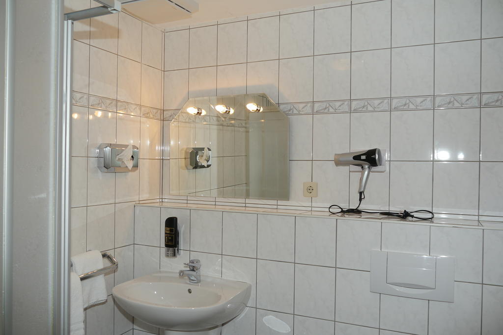 Erbenholz Hotel Laatzen Phòng bức ảnh